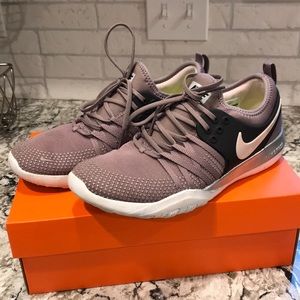 Women’s Nike free training shoe